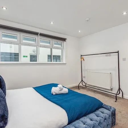 Cozy Liverpool Retreat Room photo